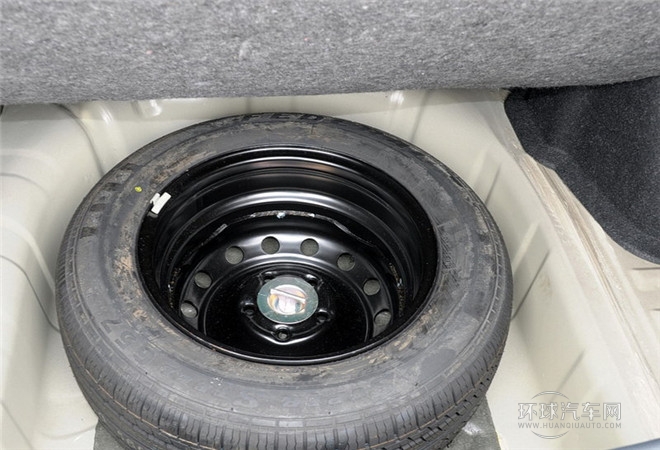 2014款 榮耀導(dǎo)航版 1.8T 自動(dòng)旗艦型