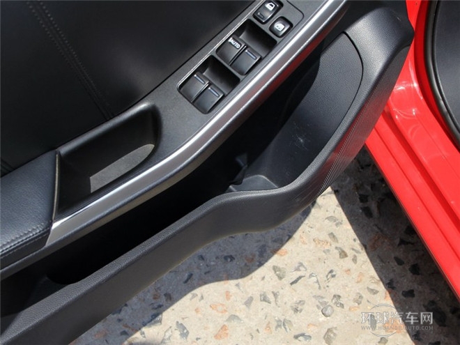 2014款 榮耀導航版 1.8T 自動尊貴型