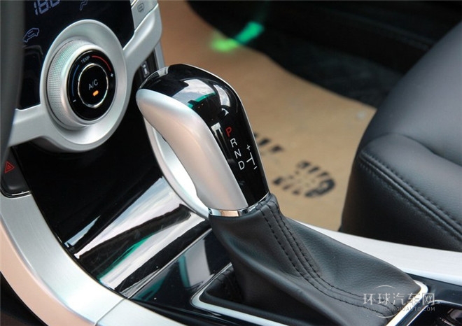 2014款 榮耀導(dǎo)航版 1.8T 自動(dòng)尊貴型