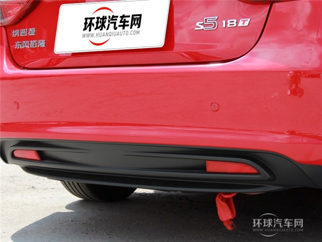 2014款 榮耀導航版 1.8T 自動尊貴型