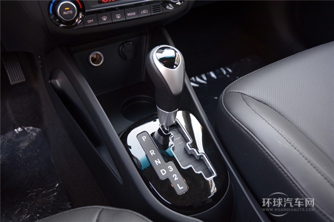 2015款 三廂 1.4L AT Premium