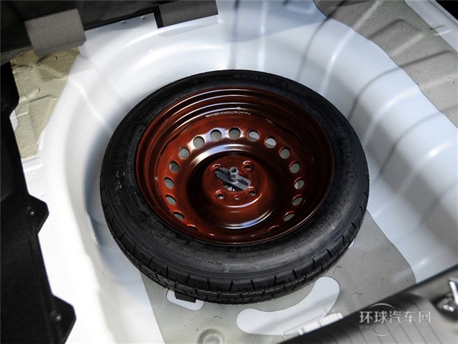 2015款 三廂 1.6L AT Premium