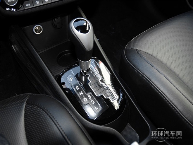 2015款 三廂 1.6L AT Premium