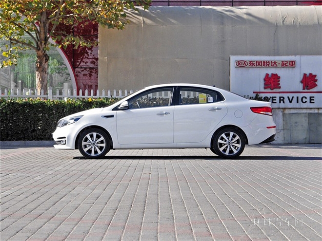 2015款 三廂 1.6L AT Premium