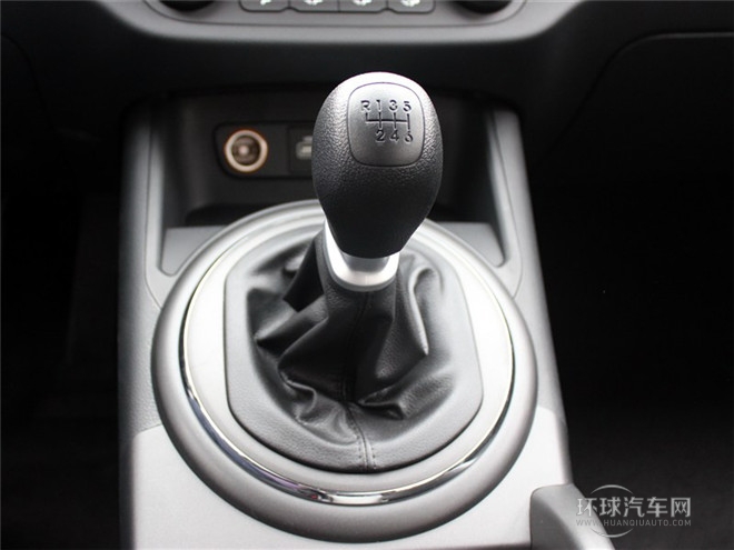 2015款 2.0L 手動兩驅版GL