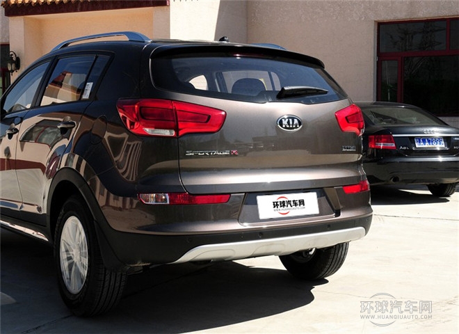 2015款 2.0L 手動兩驅版GL