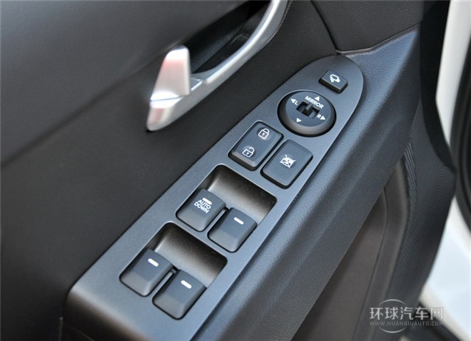 2015款 2.0L 手動兩驅版GLS