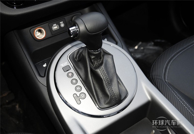 2015款 2.0L 自動兩驅(qū)版DLX