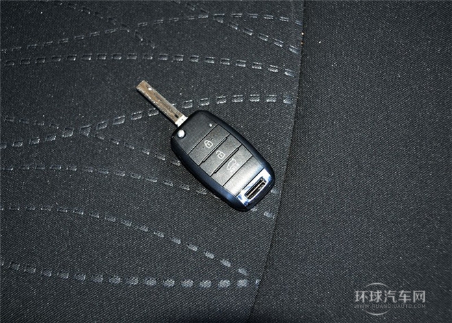 2015款 2.0L 自動兩驅(qū)版GL