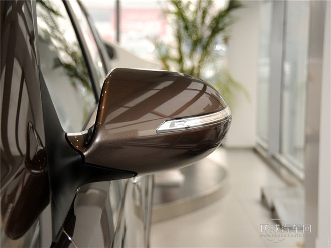 2015款 2.0L 自動兩驅版GLS