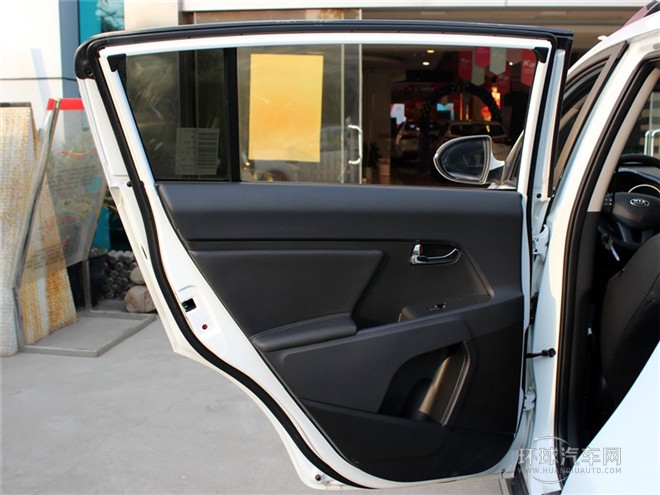 2015款 2.0L 自動兩驅版Premium