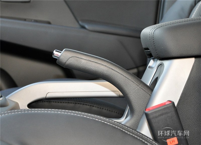 2015款 2.0L 自動兩驅版Premium