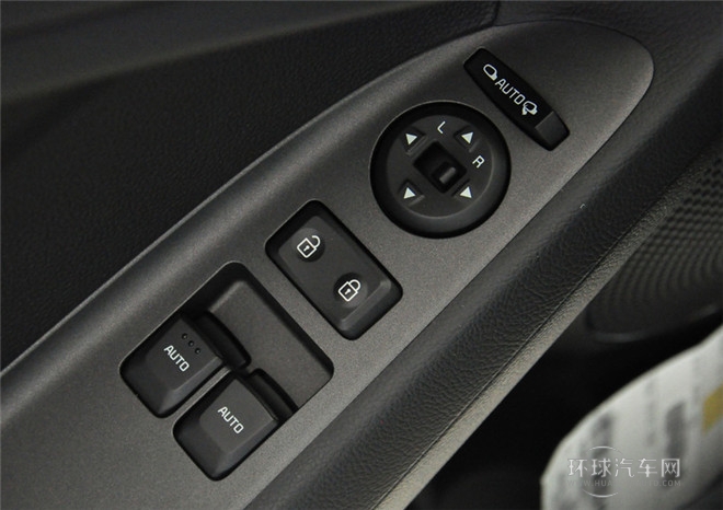 2014款 1.6T 時(shí)尚版