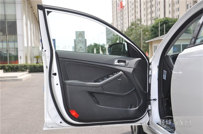 2014款 2.0L Hybrid 豪華版