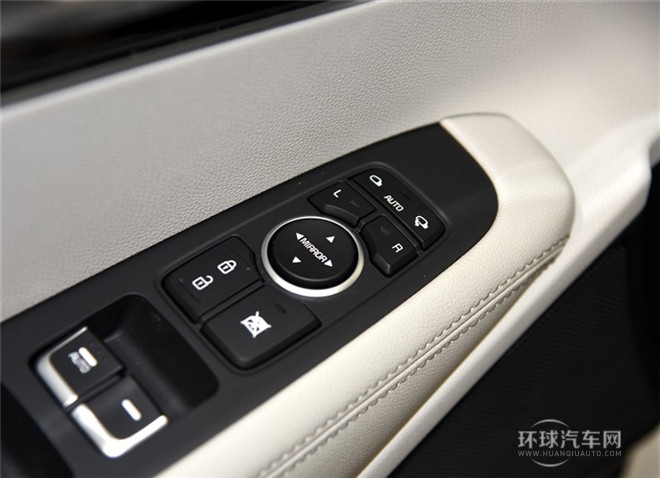 索蘭托L 2.4L GDI 汽油4WD精英版 5座