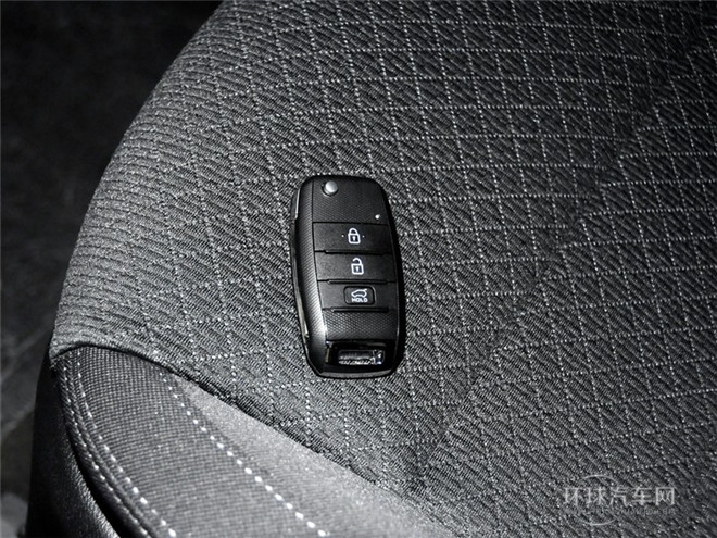 索蘭托L 2.4L GDI 汽油4WD運動版 5座