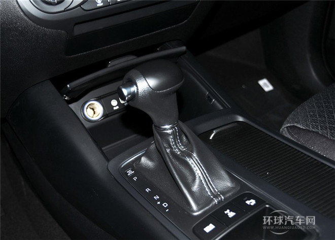 索蘭托L 2.4L GDI 汽油4WD運(yùn)動(dòng)版 5座