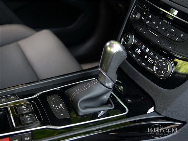 2015款 1.8THP 自動致尊版