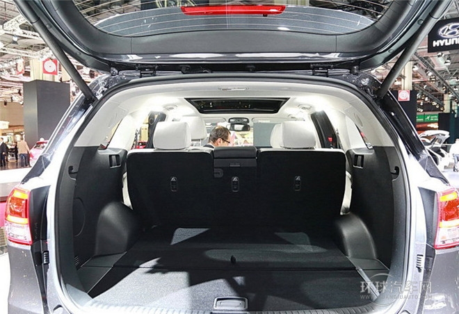 2015款 索蘭托L 2.2T 柴油4WD旗艦版 5座