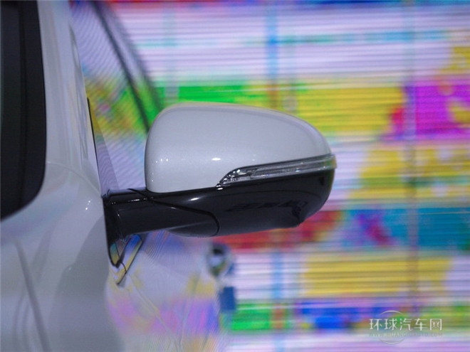 2015款 索蘭托L 2.2T 柴油4WD旗艦版 5座