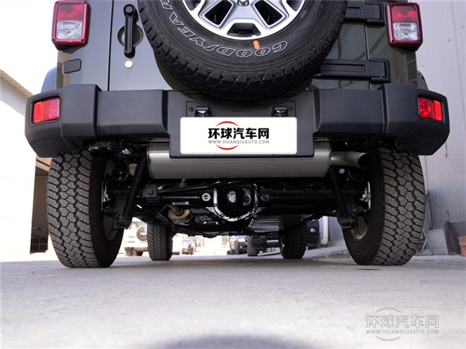 2015款 2.8TD 四門版 Sahara