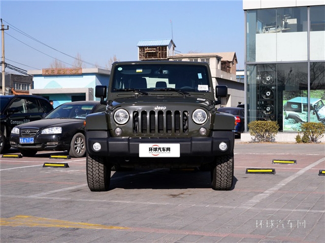 2015款 2.8TD 四門版 Sahara