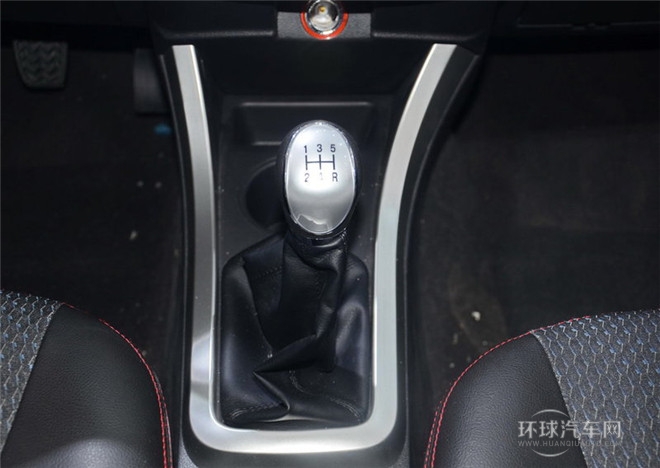 2015款 1.5L 舒適版