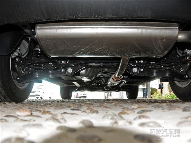 2015款 2.0L 手動兩驅舒適型 國IV