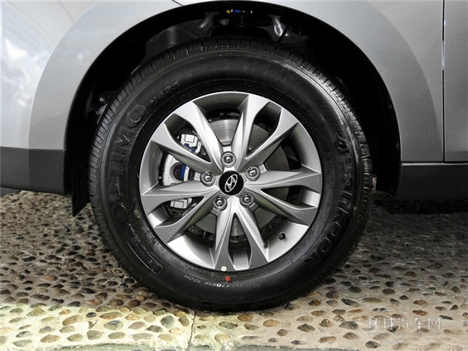 2015款 2.0L 手動兩驅舒適型 國IV