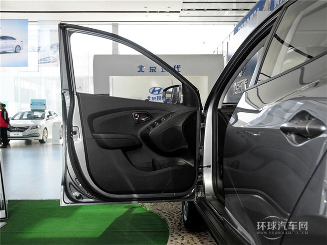 2015款 2.0L 手動兩驅舒適型 國IV