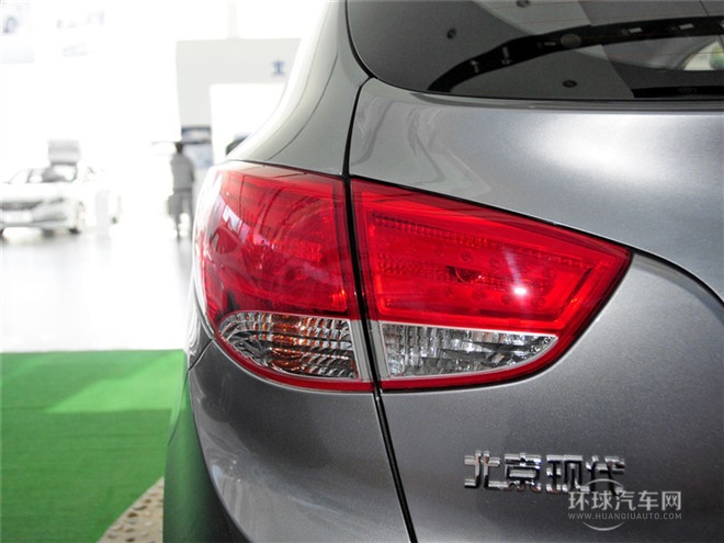 2015款 2.0L 手動兩驅舒適型 國IV