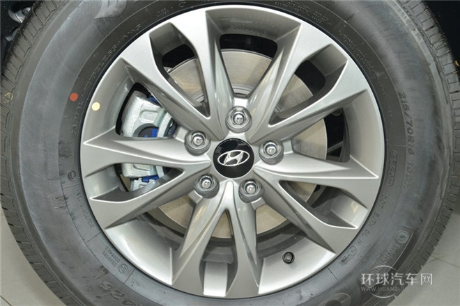 2015款 2.0L 手動兩驅舒適型 國V