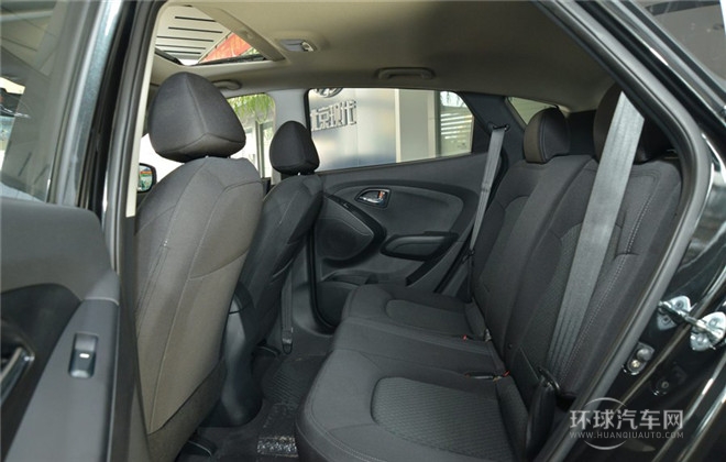 2015款 2.0L 手動兩驅舒適型 國V