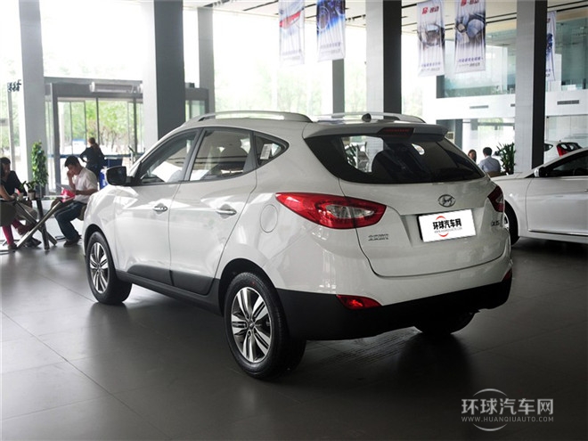 2015款 2.0L 自動(dòng)兩驅(qū)領(lǐng)先型 國(guó)IV