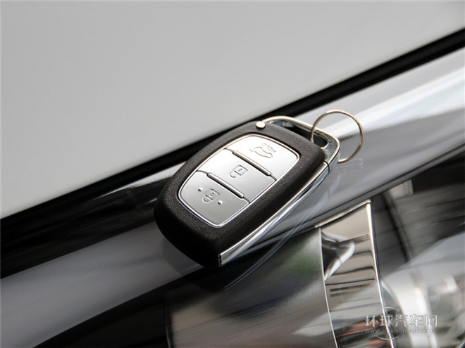 2015款 2.0L 自動兩驅(qū)領(lǐng)先型 國V