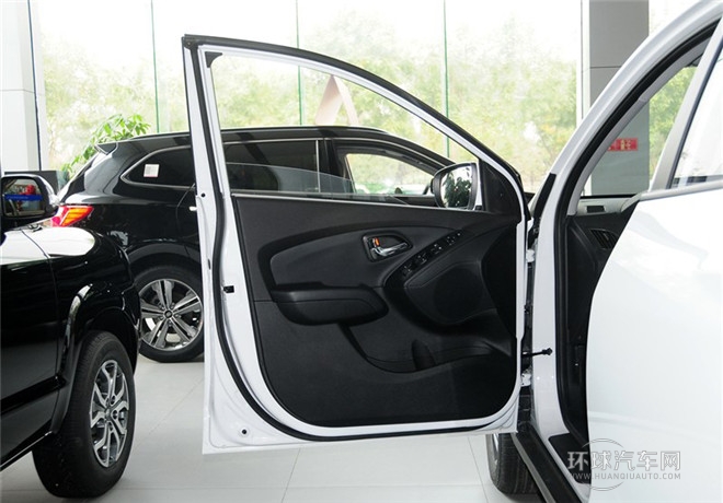 2015款 2.0L 自動(dòng)兩驅(qū)領(lǐng)先型 國(guó)V