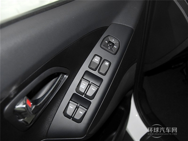 2015款 2.0L 自動兩驅舒適型 國IV