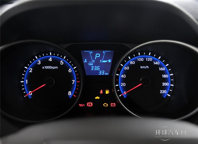 2015款 2.0L 自動兩驅舒適型 國IV