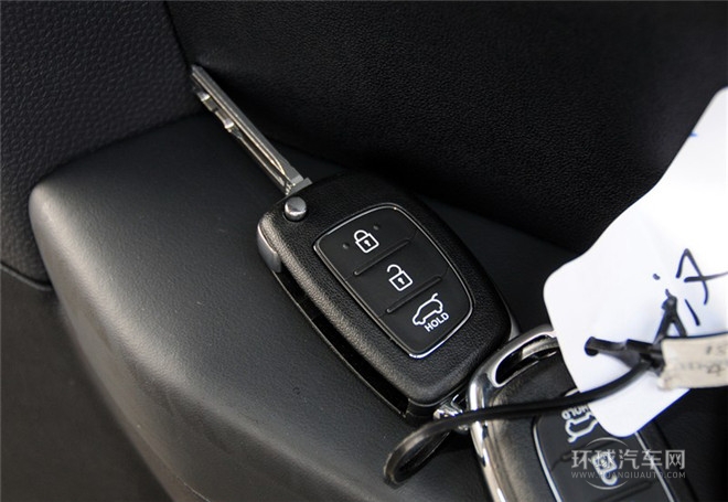 2015款 2.0L 自動(dòng)兩驅(qū)舒適型 國V