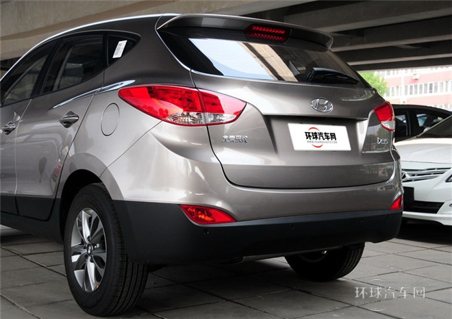 2015款 2.0L 自動兩驅舒適型 國V