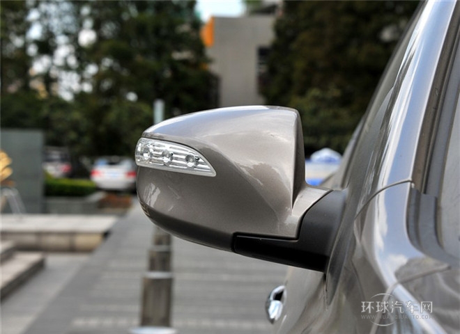 2015款 2.0L 自動(dòng)兩驅(qū)智能型 國(guó)IV