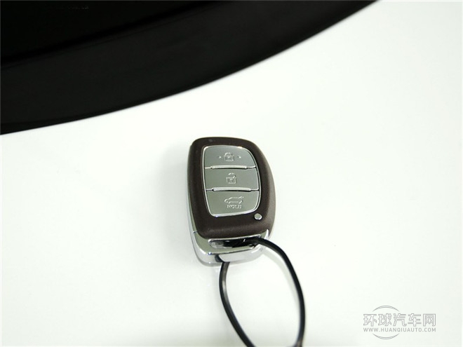 2015款 2.4L 自動四驅領先型 國V