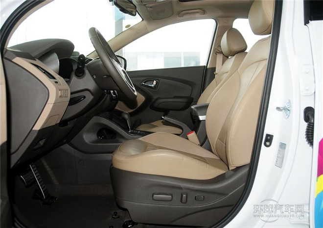 2015款 2.4L 自動(dòng)四驅(qū)領(lǐng)先型 國V