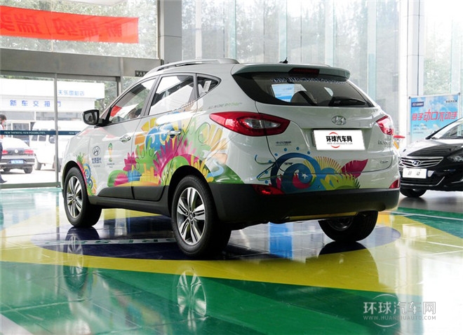 2015款 2.4L 自動四驅(qū)領(lǐng)先型 國V