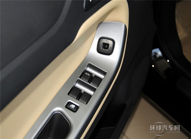 2015款 1.6L 手動(dòng)精英版