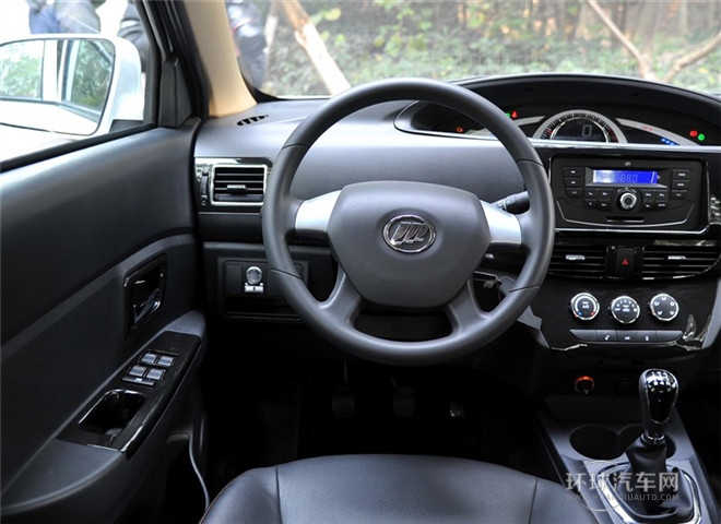 2015款 1.2L 舒適型