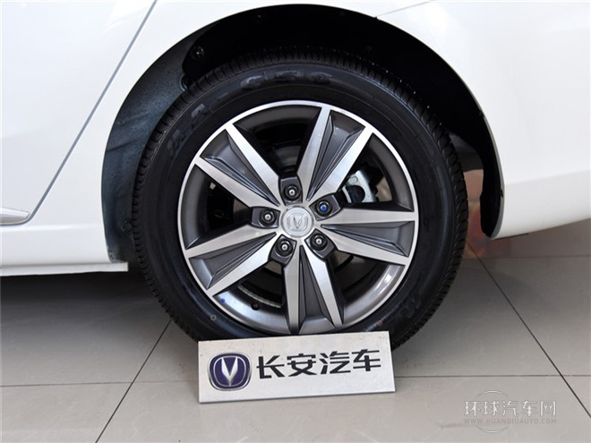 2015款 1.6L 手動尊貴型
