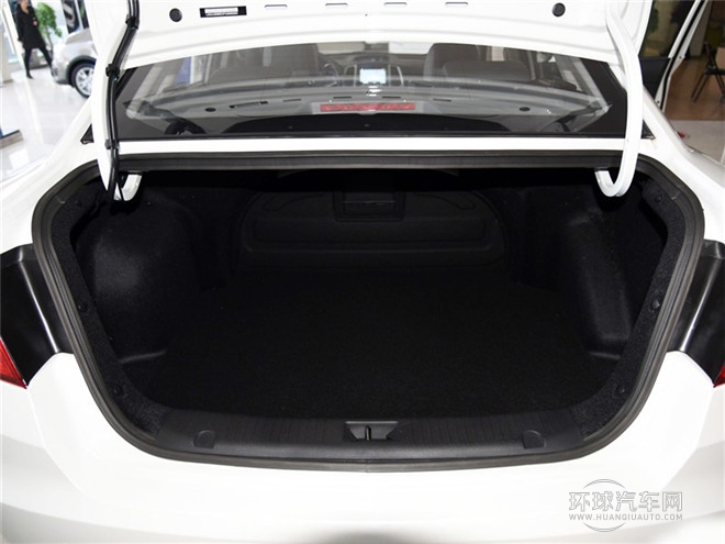 2015款 1.6L 手動尊貴型