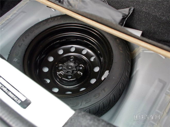 2015款 1.0L AMT 悅酷型