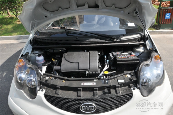 2015款 1.0L AMT 悅酷型